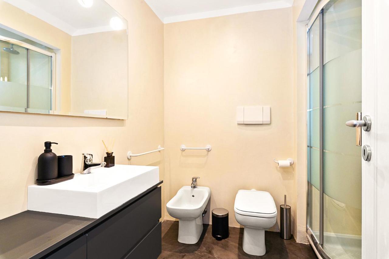 Peaceful Penthouse With Garage By Ndp Rent Apartment Roma Exterior foto